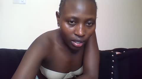 naughtyqueen12 online show from 02.16.25