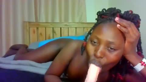 naughtyqueen12 online show from 10.14.25