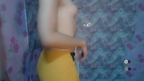 Snapshot of naughtysunshinepinay chatting on 07.21.26 Celine online show from 07.21.26