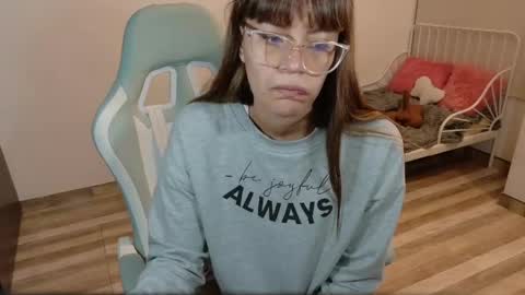 Snapshot of naugthy_muse chatting on 04.18.26 sabrina online show from 04.18.26
