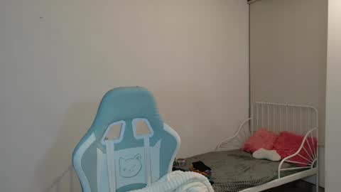 Snapshot of naugthy_muse chatting on 04.25.26 sabrina online show from 04.25.26