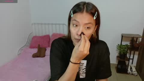 Snapshot of naugthy_muse chatting on 05.26.26 sabrina online show from 05.26.26