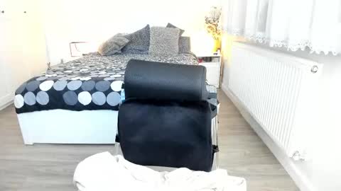 Snapshot of nauty_leila chatting on 02.20.25 KimBeee online show from 02.20.25