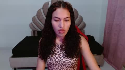 naya_fox1 online show from 12.19.25