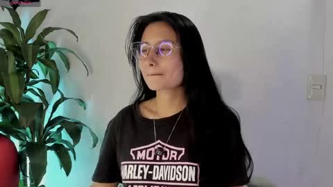 Naye  online show from 04.17.26