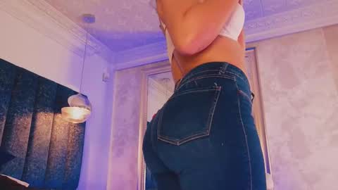 Juli  online show from 02.12.25