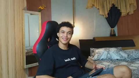 Snapshot of nazper_ chatting on 05.19.26 Nazper online show from 05.19.26
