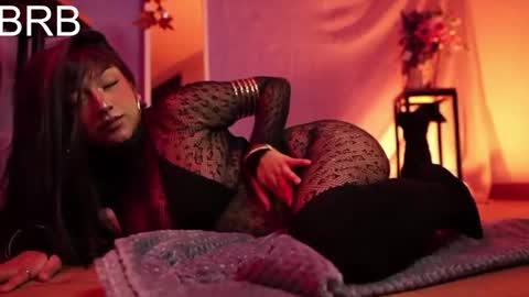 Snapshot of ne_fertari chatting on 10.25.25 Nefertari online show from 10.25.25