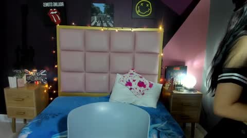 Snapshot of nebuvillalba chatting on 12.23.24 Nebu latina online show from 12.23.24