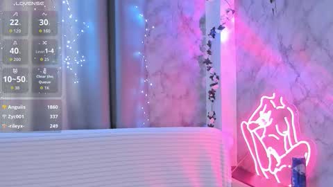 Snapshot of necucubi chatting on 01.19.26 Eva online show from 01.19.26