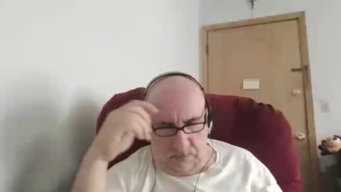 Snapshot of needlesslove chatting on 06.20.26 Tom online show from 06.20.26