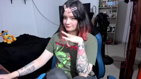 Geek Nicole    im Neeko UwU online show from 05.16.26