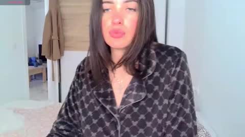 Neferutt online show from 03.06.26