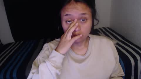 Snapshot of negrita_25 chatting on 11.29.25 Zoe online show from 11.29.25