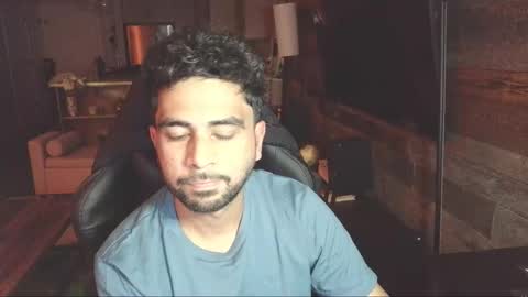 Snapshot of neilsing chatting on 01.06.26 neil online show from 01.06.26