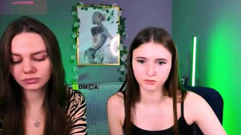 Snapshot of nekky_mouse chatting on 11.29.25 Meow online show from 11.29.25