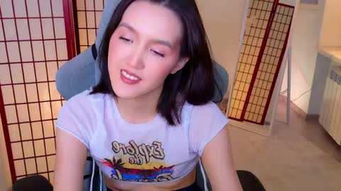 Snapshot of neko_blush chatting on 04.25.26 Neko online show from 04.25.26