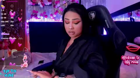 Snapshot of nekomisaki chatting on 09.09.25 Miah online show from 09.09.25