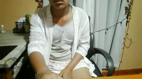 Snapshot of nelia_84 chatting on 05.25.26 nelia_84 online show from 05.25.26