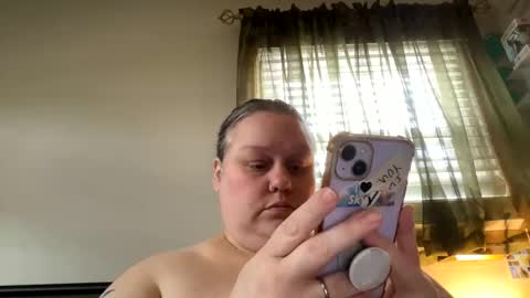 Snapshot of nellatlas chatting on 04.14.26 Nellie Atlas online show from 04.14.26