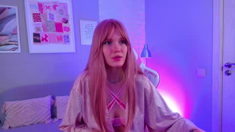 Snapshot of nellloyns chatting on 02.04.25 Nelly online show from 02.04.25