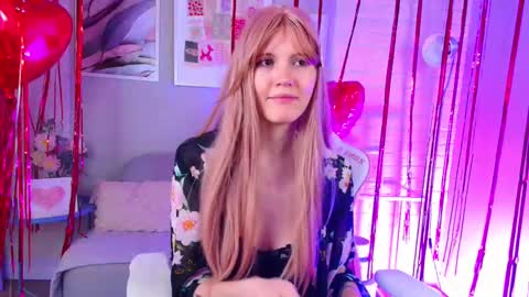 Snapshot of nellloyns chatting on 02.17.25 Nelly online show from 02.17.25