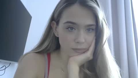 Snapshot of nelly_fortu chatting on 02.15.26 nelly_fortu online show from 02.15.26