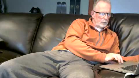 Snapshot of neman4u2c chatting on 10.12.25 Jack online show from 10.12.25