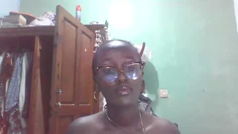 Snapshot of nenelovesyou chatting on 04.10.26 NENE online show from 04.10.26