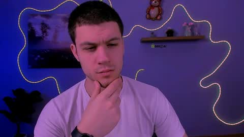 neo_raze_ online show from 04.02.26