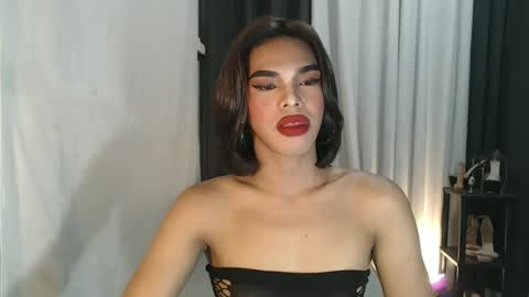 neomi online show from 12.20.25