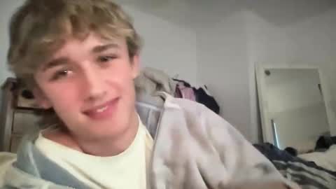 nerdytwink18 online show from 02.11.26