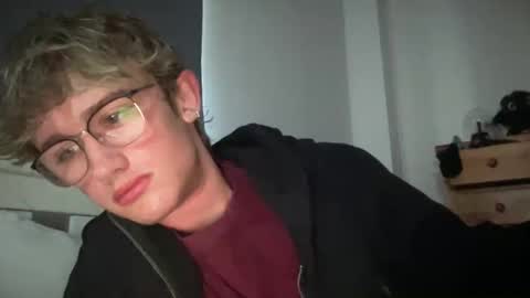 nerdytwink18 online show from 02.12.26