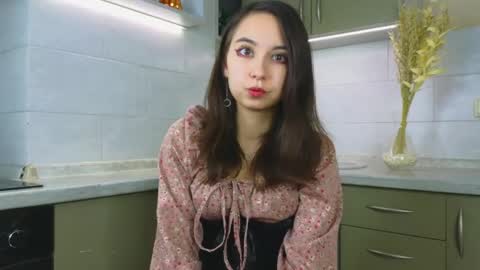 Snapshot of nerixalvire chatting on 05.11.26 Emily online show from 05.11.26