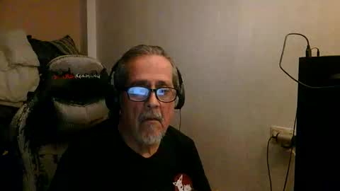 Snapshot of neron401 chatting on 04.18.26 neron401 online show from 04.18.26