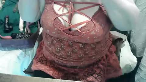 neslihan online show from 02.11.25