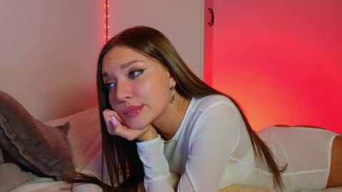 Snapshot of nessarosse chatting on 12.27.24 Nessa online show from 12.27.24