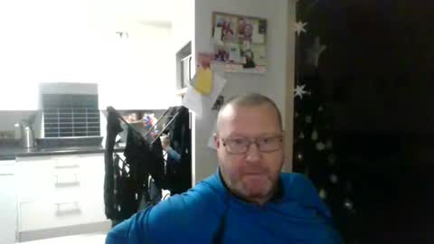 Snapshot of nesuk chatting on 12.13.24 nesuk online show from 12.13.24