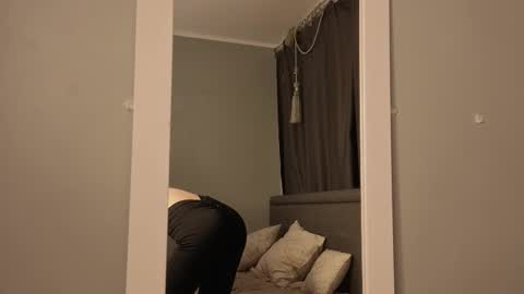 Snapshot of nettiewares chatting on 02.26.26 Naomi online show from 02.26.26