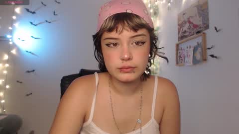 Snapshot of neurotic_witch chatting on 11.10.25 Mar online show from 11.10.25