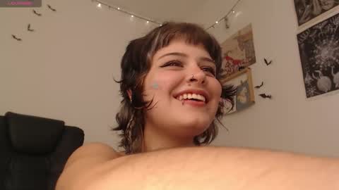 Snapshot of neurotic_witch chatting on 11.28.25 Mar online show from 11.28.25