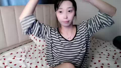 Snapshot of neverstopkissing chatting on 05.19.26 Rin online show from 05.19.26