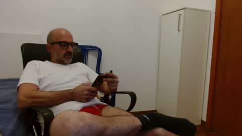 Snapshot of new_simi_74 chatting on 10.08.25 simi online show from 10.08.25