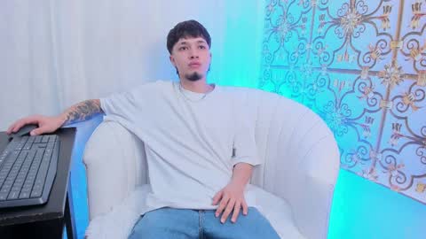 Dannii online show from 04.08.26