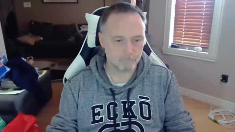 Snapshot of newvvorld chatting on 01.11.25 NewWorld online show from 01.11.25