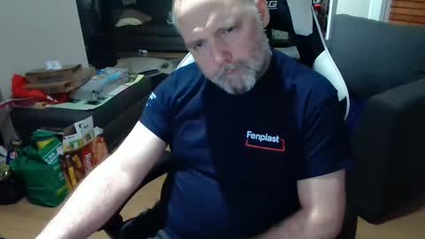 Snapshot of newvvorld chatting on 01.30.25 NewWorld online show from 01.30.25