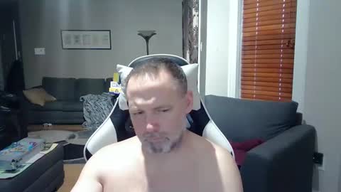 Snapshot of newvvorld chatting on 03.05.25 NewWorld online show from 03.05.25