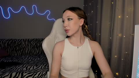 Mina online show from 01.02.25