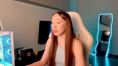 Mina online show from 02.12.26