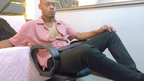 Snapshot of neytanmalcon chatting on 11.14.25 neytanmalcon online show from 11.14.25